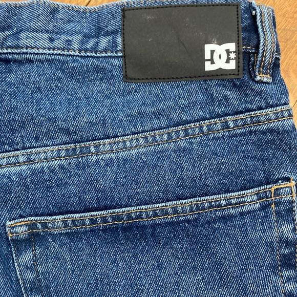 DC Jeans Worker Baggy Men’s Blue Denim Jeans Button Front Actual Measures 36x30 - Picture 3 of 15